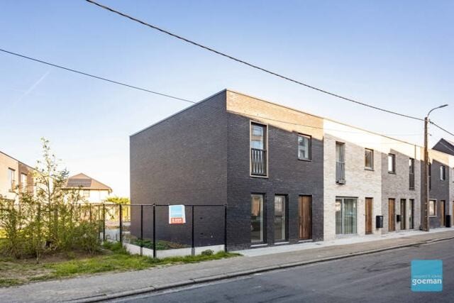 moderne nieuwbouwwoning met 3 slpk te St Gillis 1