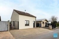 Charmante en rustig gelegen woning met 2 slaapkamers te koop in Berlare 1