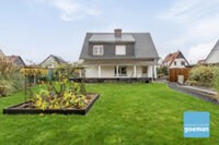 Rustig gelegen open bebouwing met 4 slpk, garage + ruime tuin 12