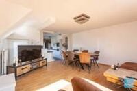Woning met 4 slpks, 6 garages en magazijn in centrum Zele 24