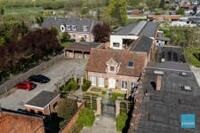 Woning met 4 slpks, 6 garages en magazijn in centrum Zele 30