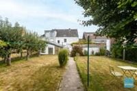 Degelijke halfopen bebouwing met 4 slpks, garage en tuin. 24