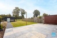 Instapklare half open bebouwing, rustige ligging! 2