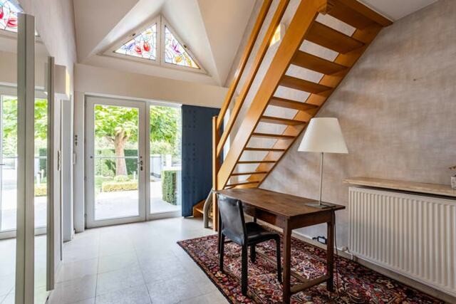 STIJLVOLLE VILLA MET BUREEL, 4 SLP, TUIN OP 16 ARE 3