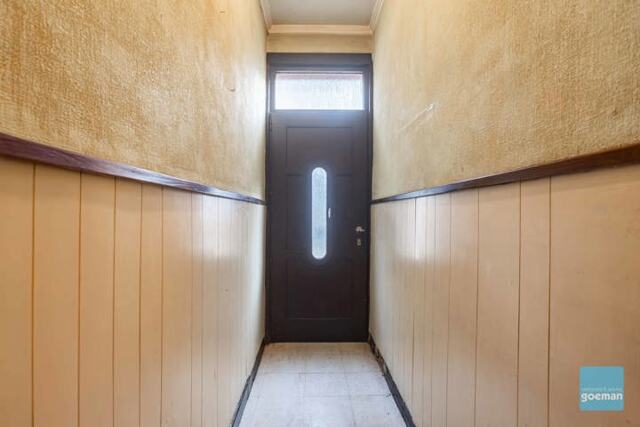 Te renoveren woning in het centrum van Zele 2