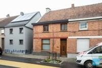 Te renoveren woning in het centrum van Zele 1