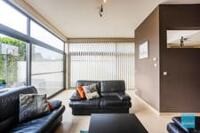 Instapklare woning met 3 slpks, grote tuin en garage. 9