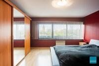 Instapklare woning met 3 slpks, grote tuin en garage. 16